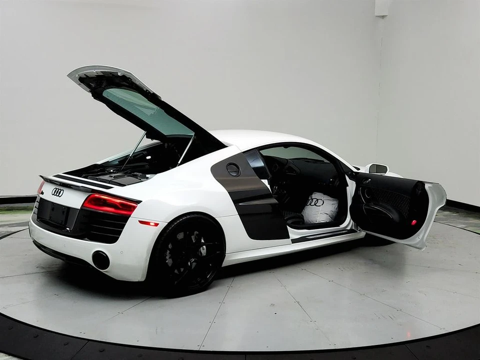 2014 Audi 42 R8 - Image 11 of 12