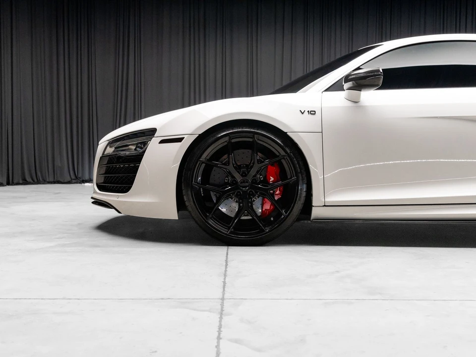 2014 Audi 42 R8 - Image 27 of 31