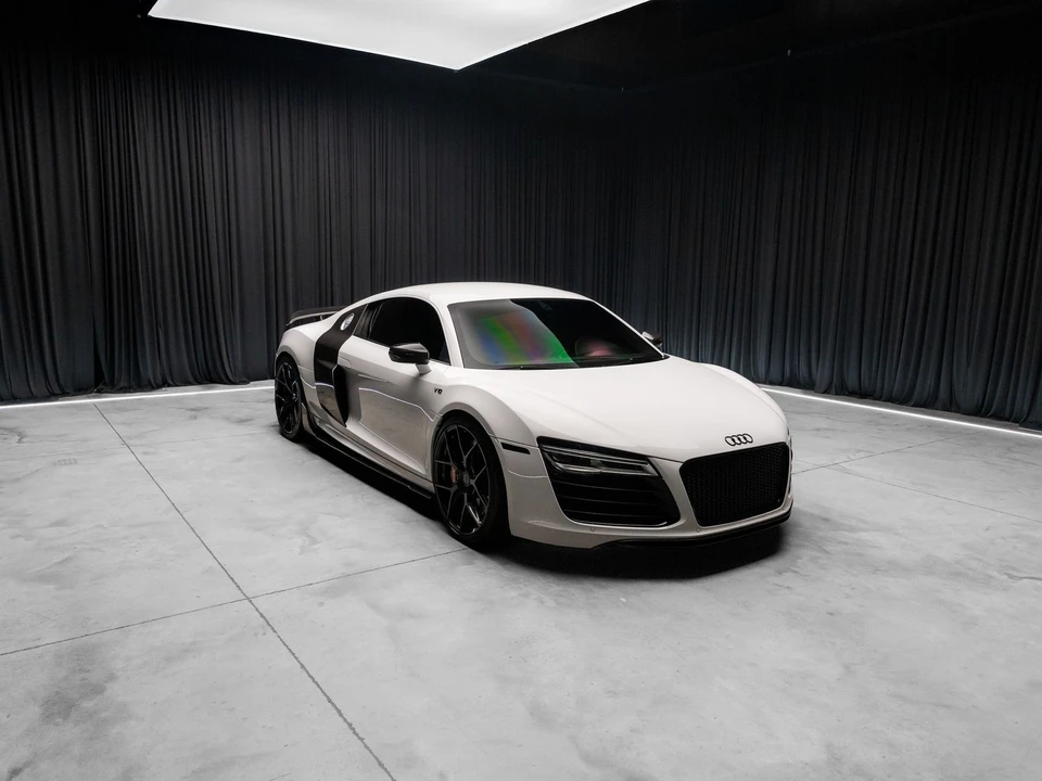 2014 Audi 42 R8 - Image 2 of 31