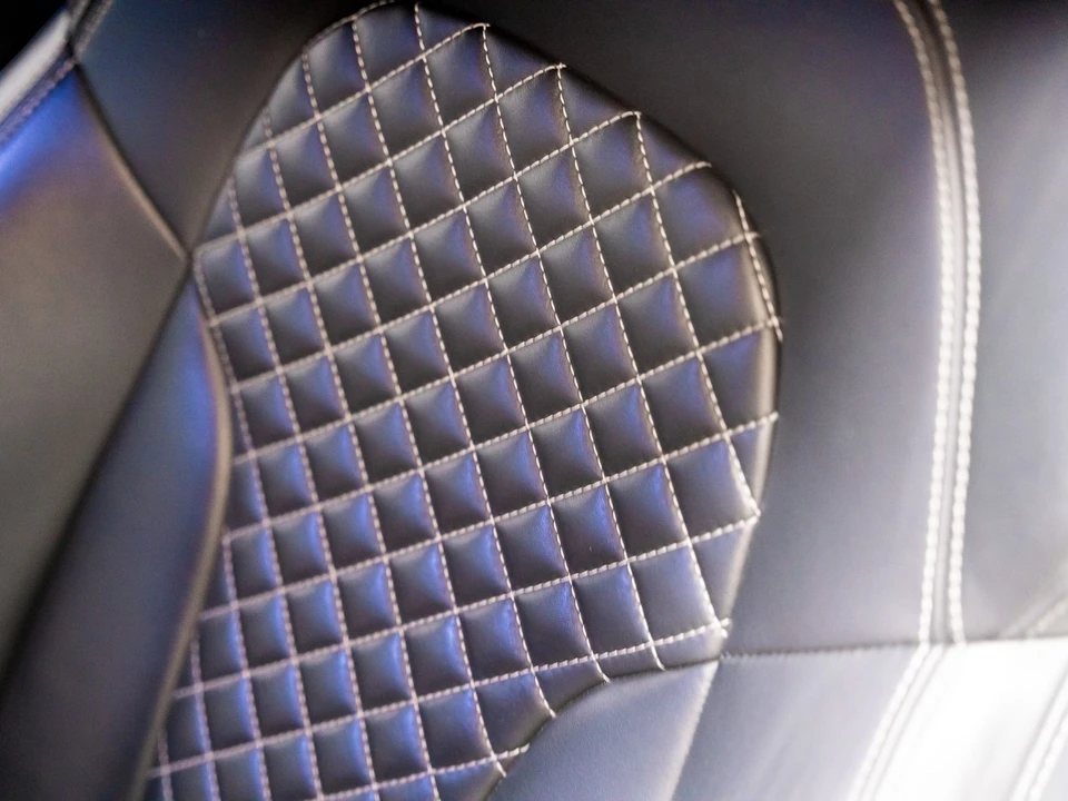 2014 Audi 42 R8 - Image 6 of 31