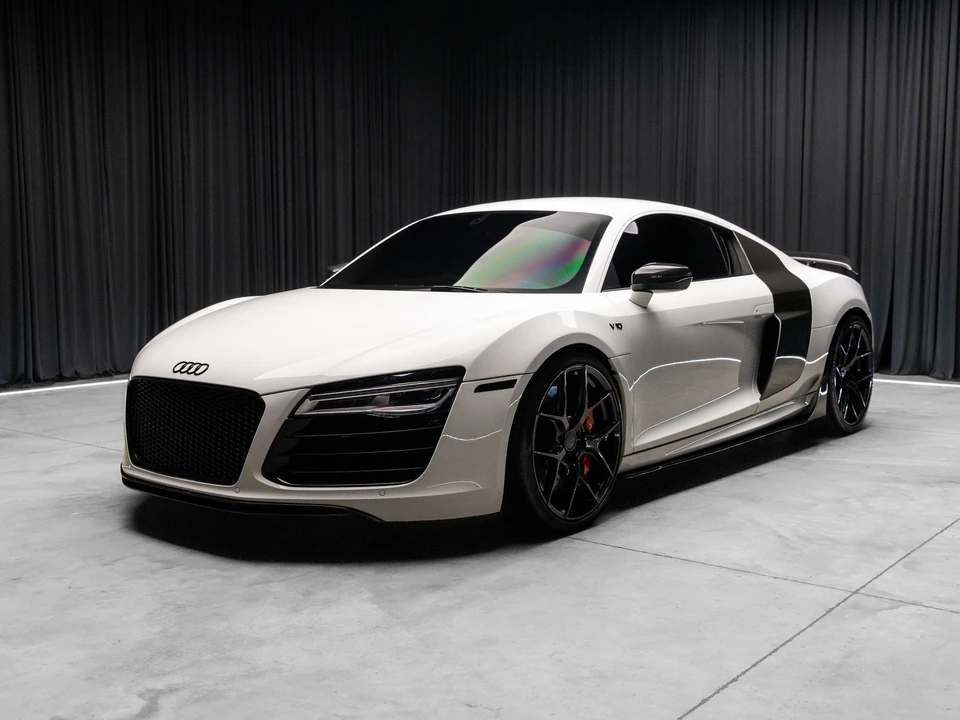 2014 Audi 42 R8 - Image 26 of 31