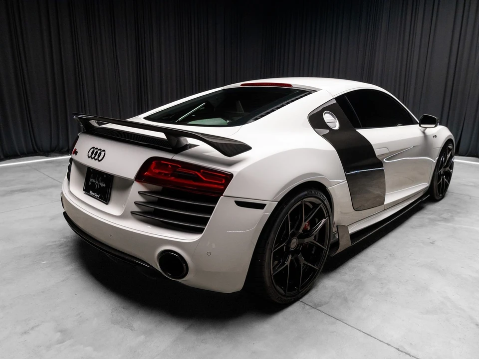 2014 Audi 42 R8 - Image 15 of 31