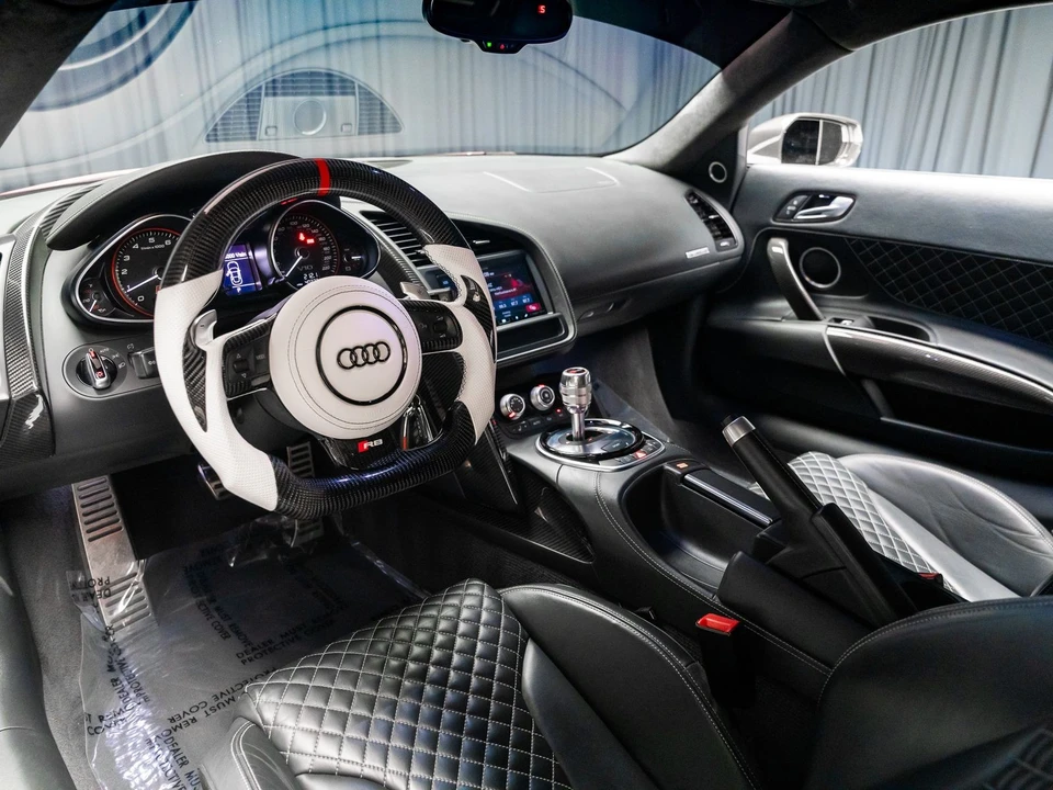 2014 Audi 42 R8 - Image 5 of 31