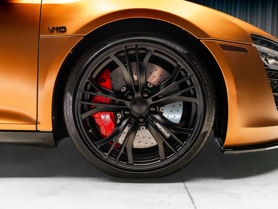 2014 Audi 42 R8 - Image 30 of 31
