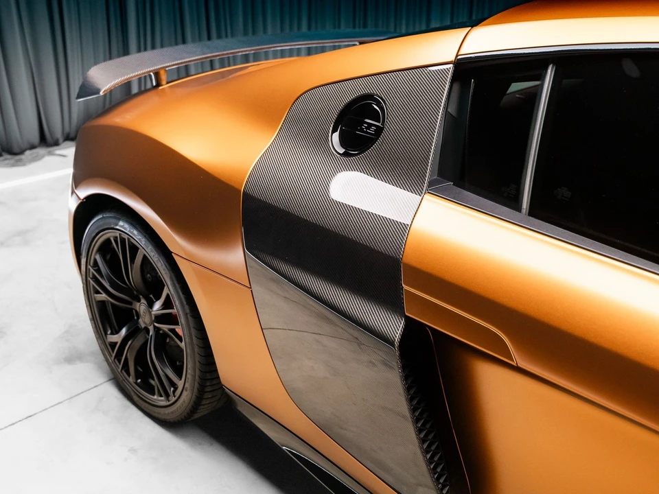 2014 Audi 42 R8 - Image 2 of 31