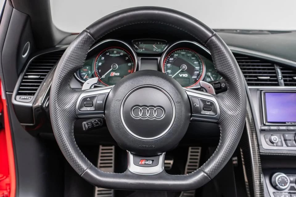 2014 Audi 42 R8 - Image 11 of 16