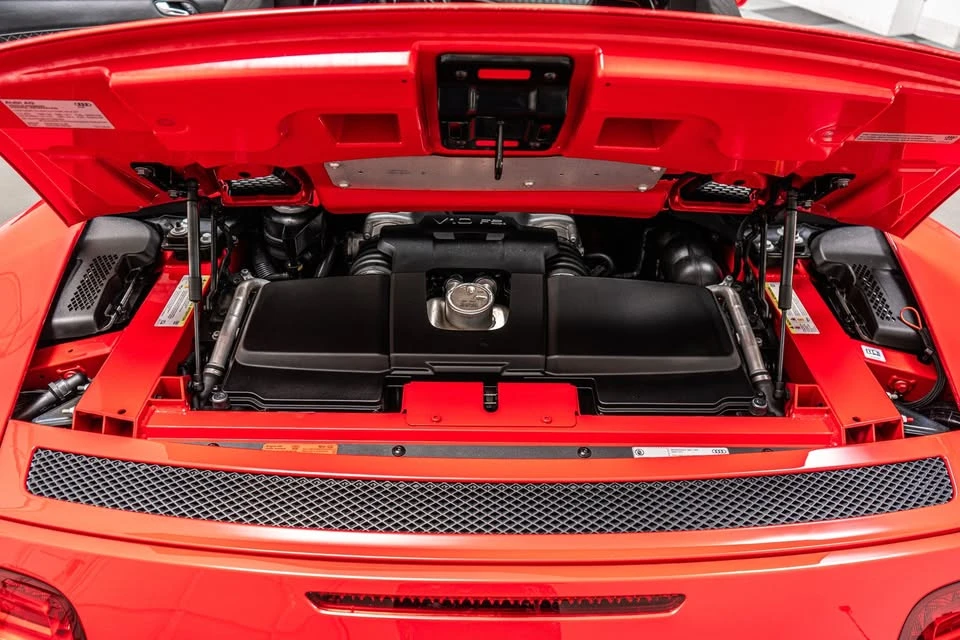 2014 Audi 42 R8 - Image 11 of 19