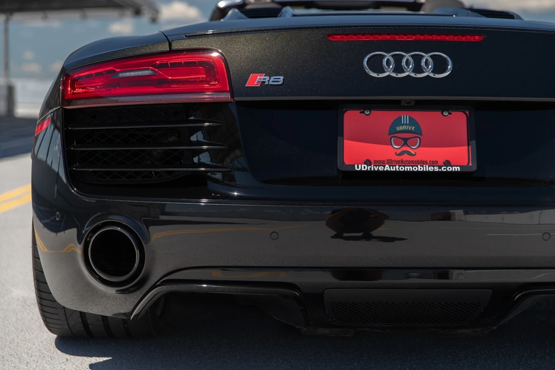2014 Audi 42 R8 - Image 26 of 31