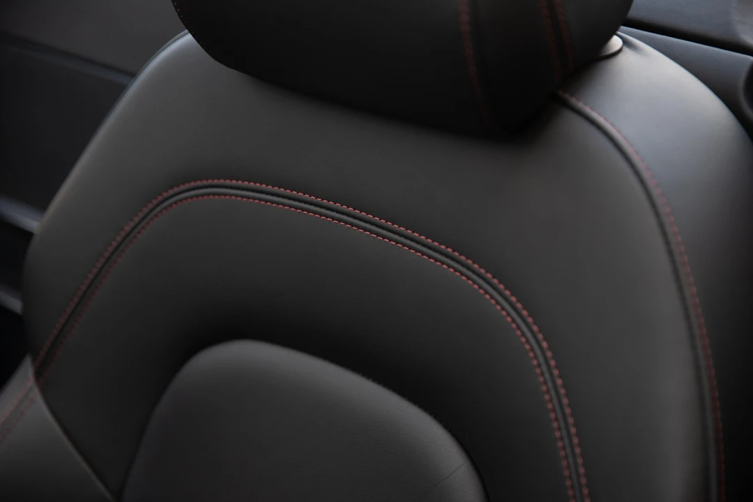 2014 Audi 42 R8 - Image 11 of 31