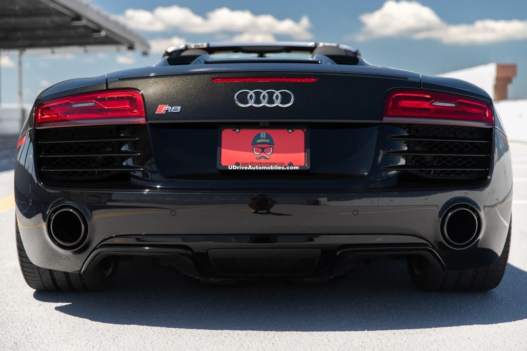 2014 Audi 42 R8 - Image 6 of 31