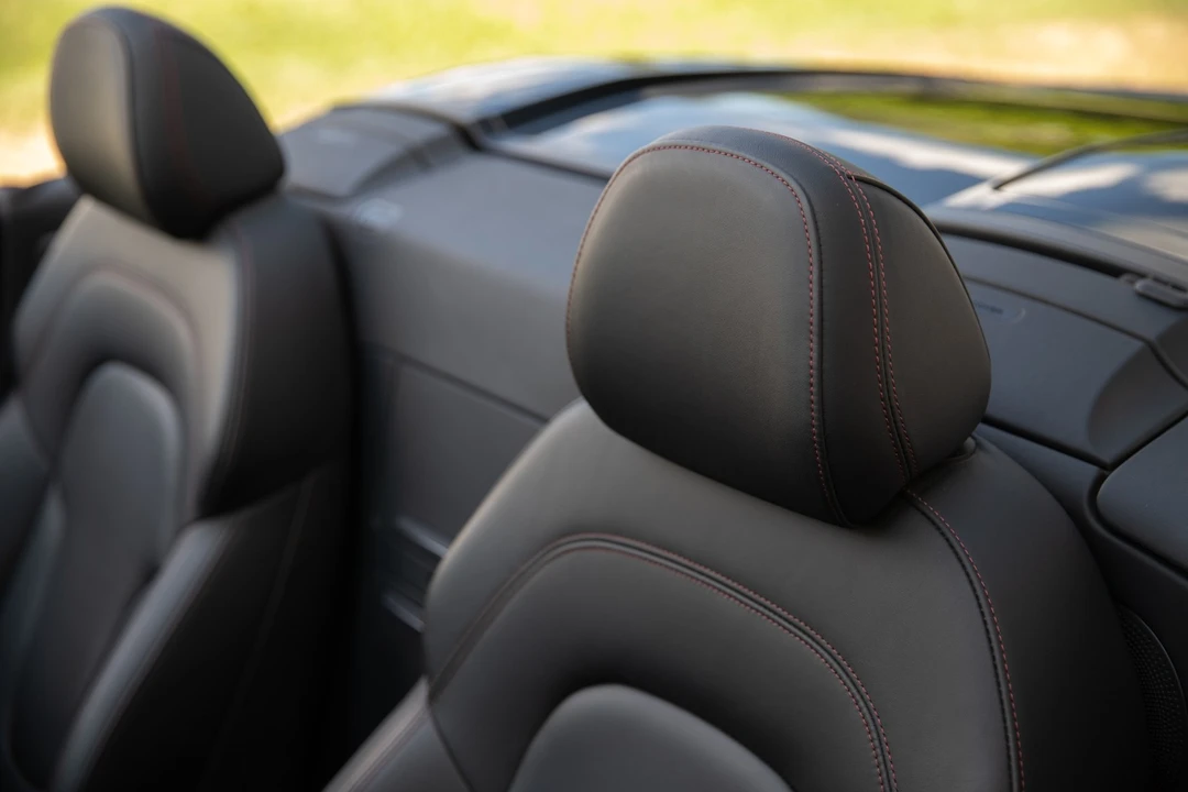 2014 Audi 42 R8 - Image 10 of 31