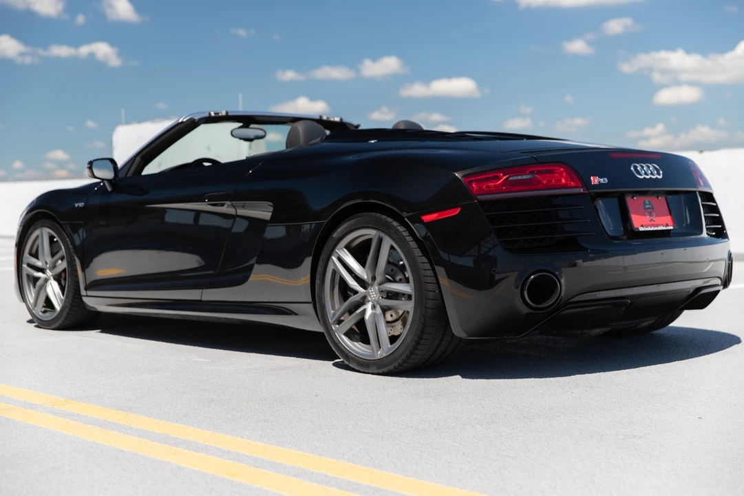 2014 Audi 42 R8 - Image 5 of 31
