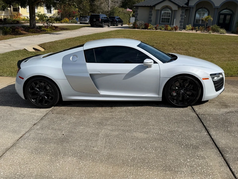 2014 Audi 42 R8 - Image 4 of 7