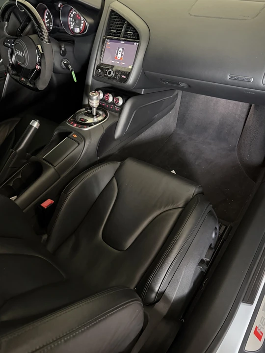 2014 Audi 42 R8 - Image 7 of 7