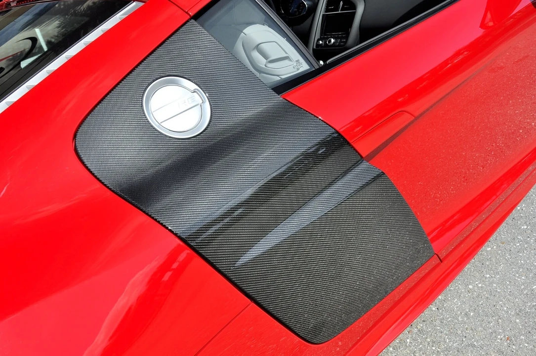 2014 Audi 42 R8 - Image 7 of 21