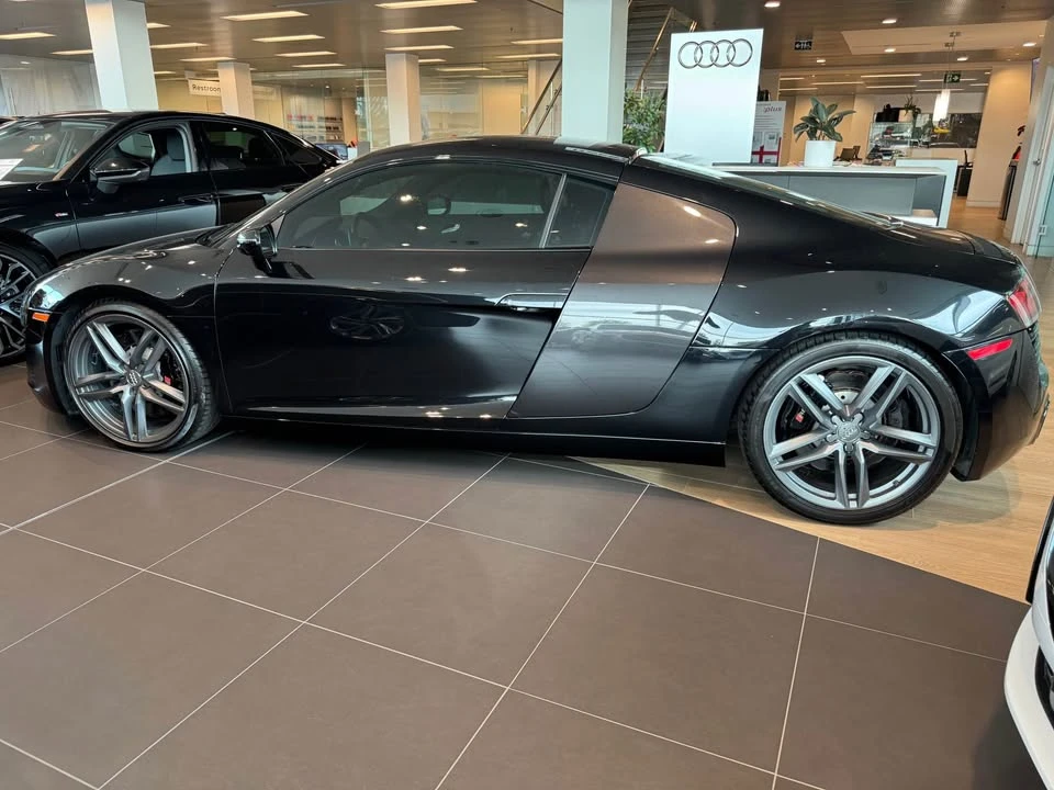 2014 Audi 42 R8 - Image 2 of 13