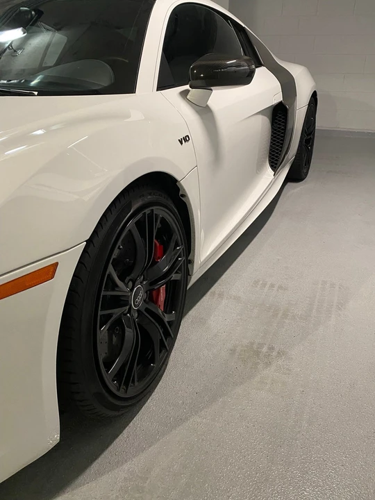 2014 Audi 42 R8 - Image 2 of 18