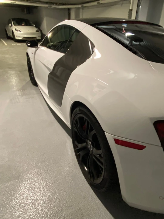 2014 Audi 42 R8 - Image 10 of 18