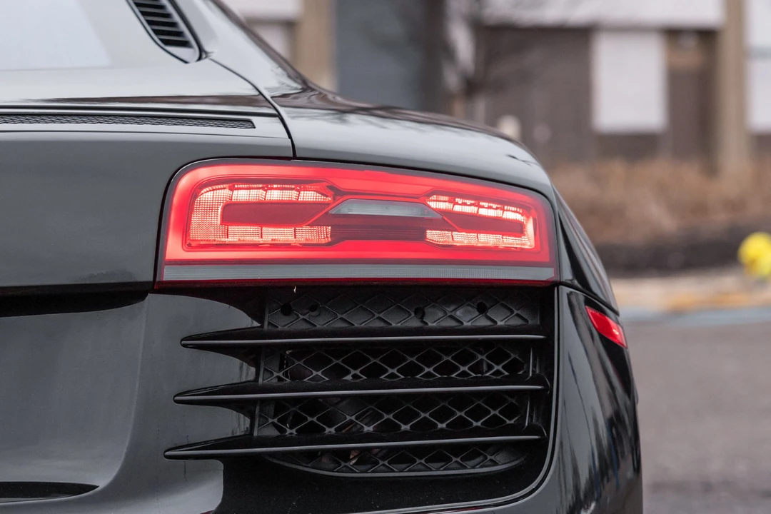2014 Audi 42 R8 - Image 20 of 31