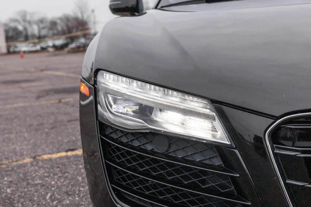 2014 Audi 42 R8 - Image 28 of 31