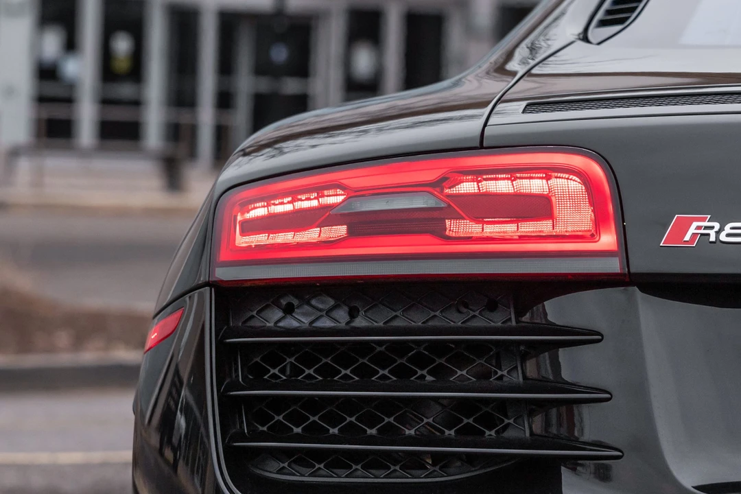 2014 Audi 42 R8 - Image 19 of 31