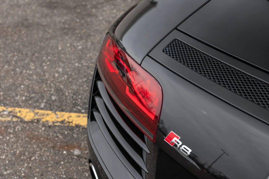 2014 Audi 42 R8 - Image 21 of 31