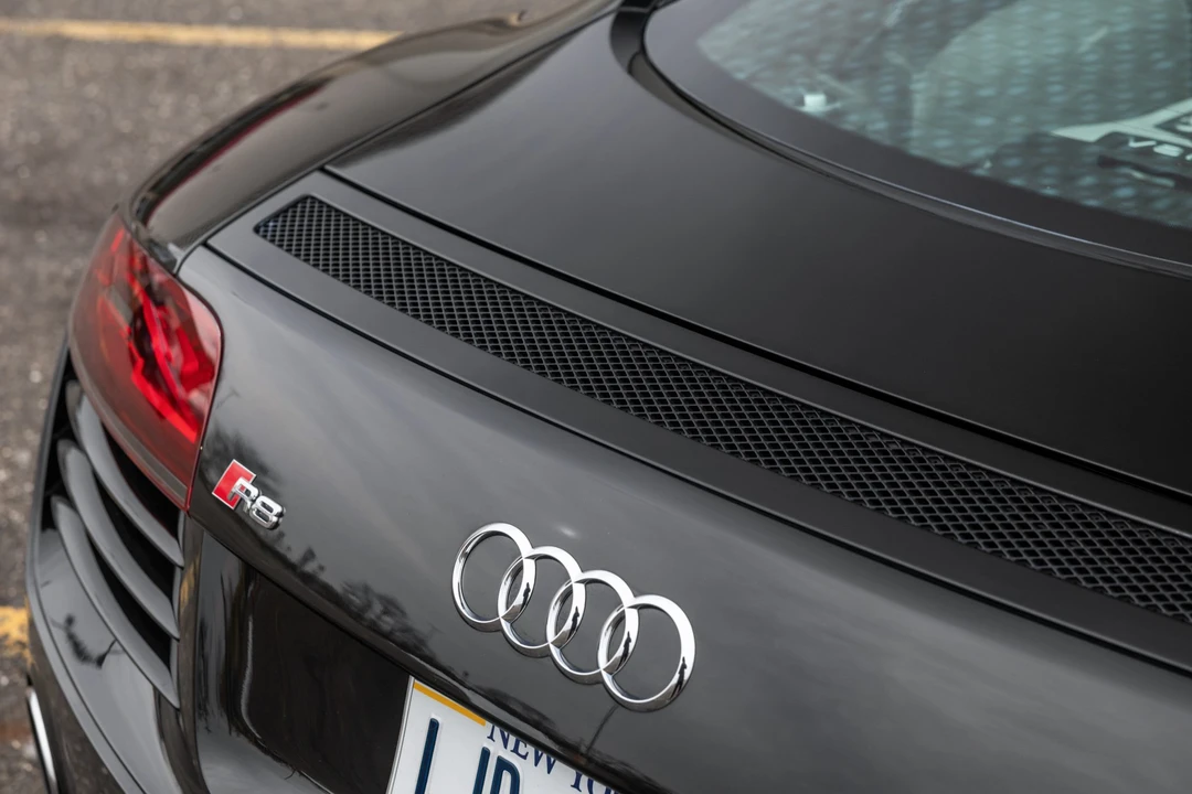 2014 Audi 42 R8 - Image 22 of 31