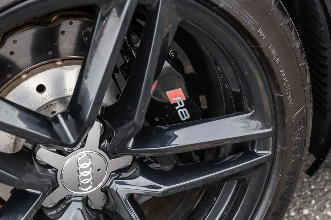 2014 Audi 42 R8 - Image 30 of 31