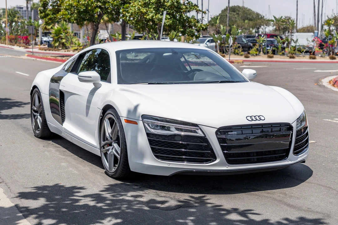 2014 Audi 42 R8 - Image 10 of 31