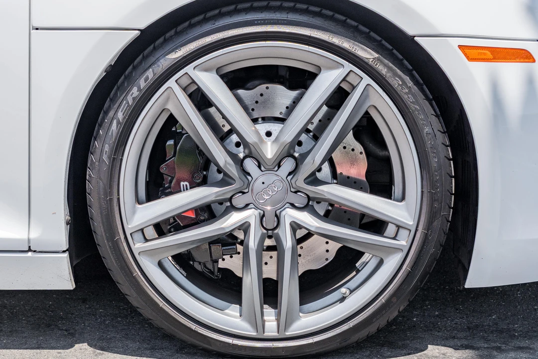 2014 Audi 42 R8 - Image 31 of 31
