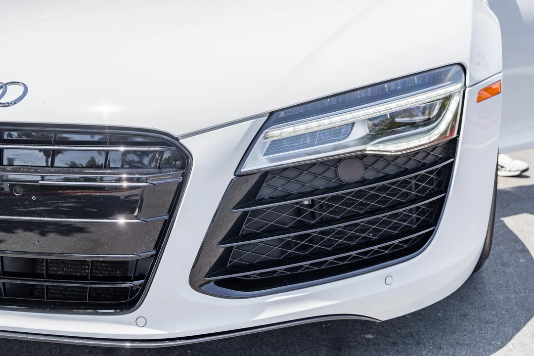 2014 Audi 42 R8 - Image 14 of 31