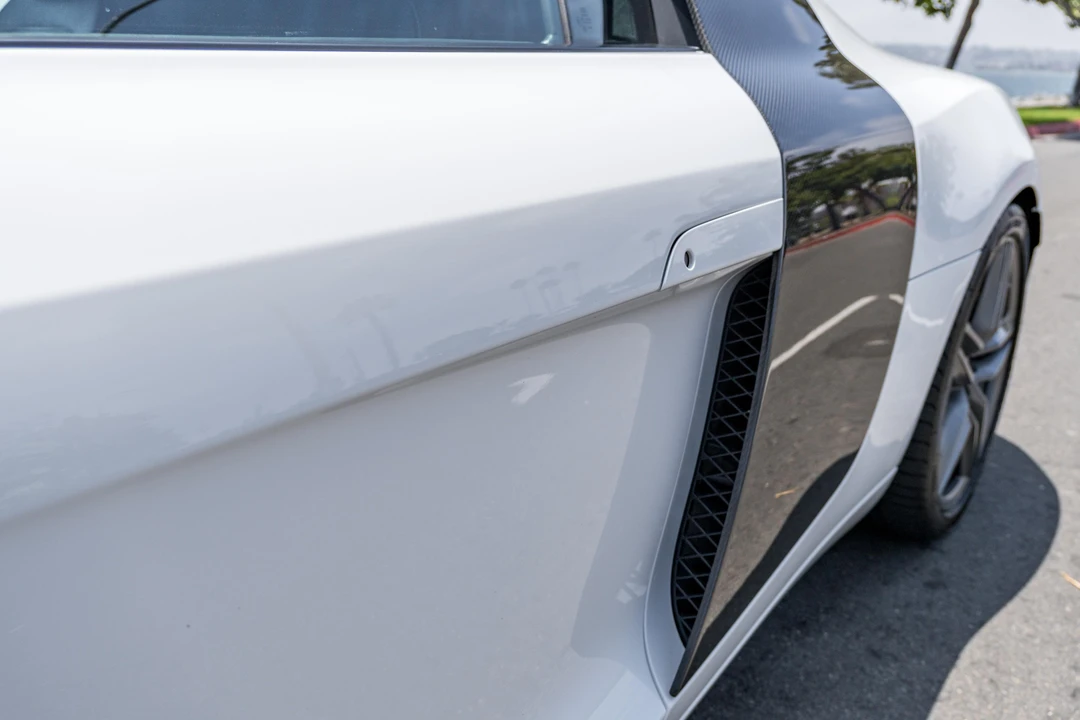 2014 Audi 42 R8 - Image 17 of 31