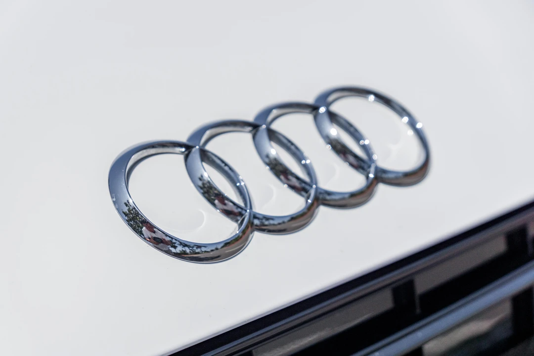 2014 Audi 42 R8 - Image 13 of 31