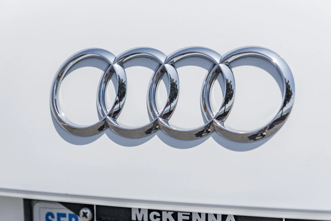 2014 Audi 42 R8 - Image 20 of 31