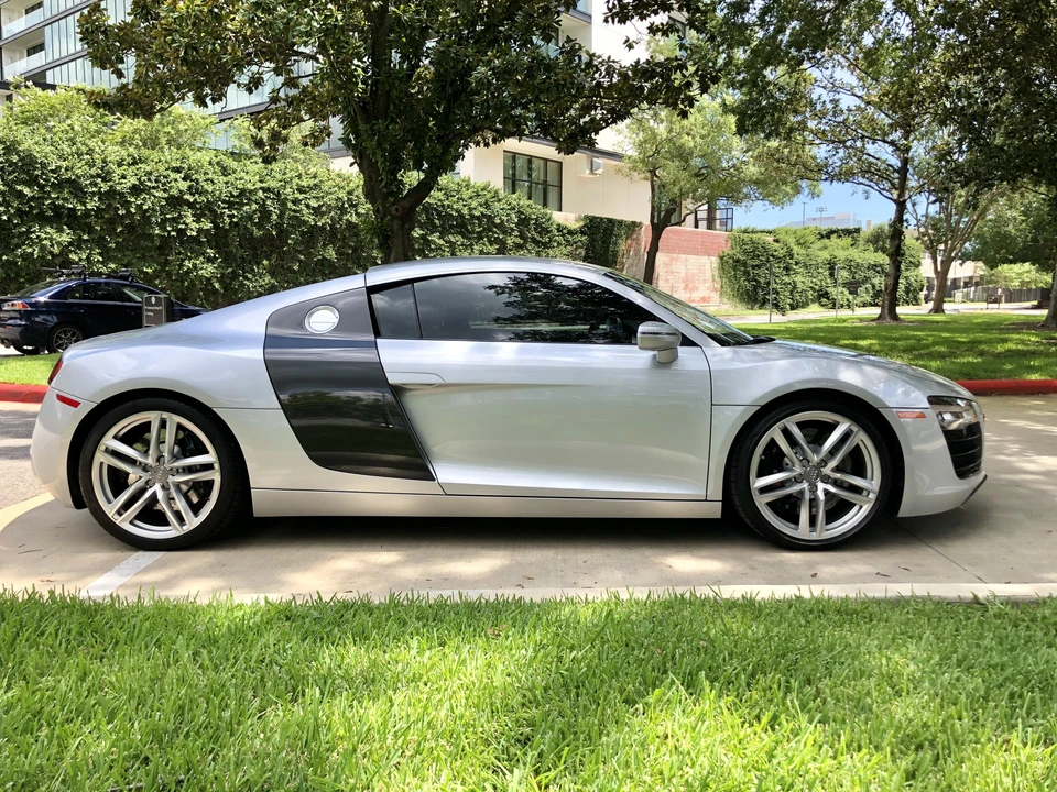 2014 Audi 42 R8 - Image 5 of 31