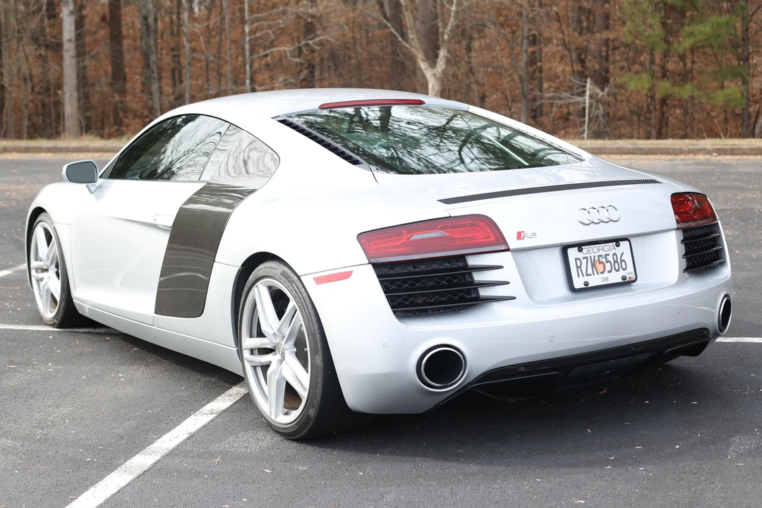 2014 Audi 42 R8 - Image 3 of 9