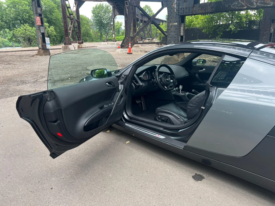 2014 Audi 42 R8 - Image 25 of 31