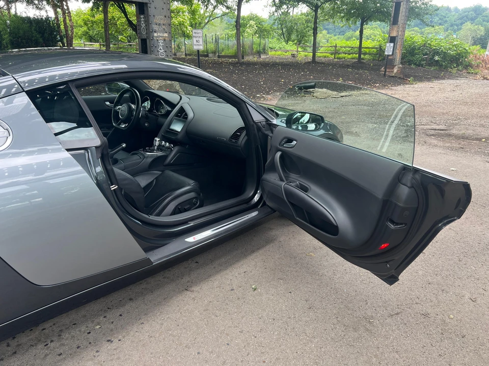 2014 Audi 42 R8 - Image 26 of 31