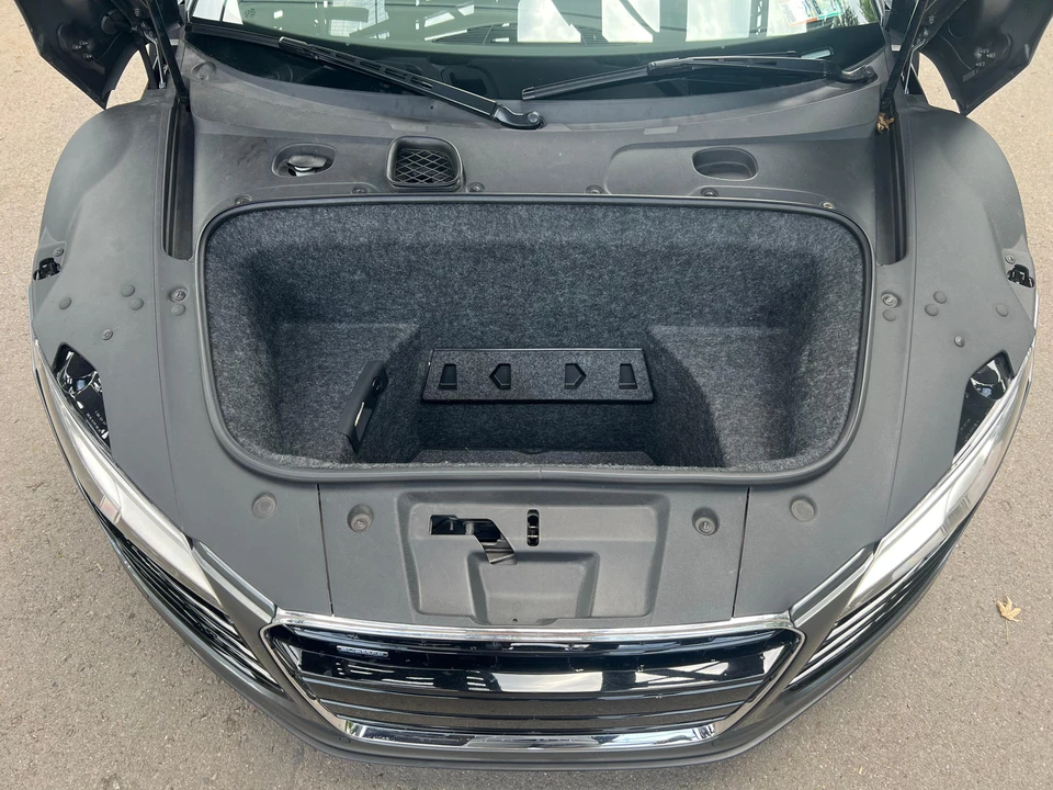 2014 Audi 42 R8 - Image 27 of 31