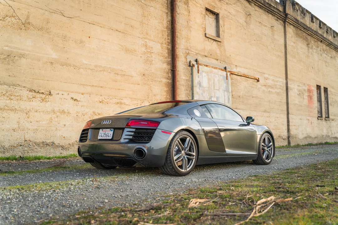 2014 Audi 42 R8 - Image 28 of 31