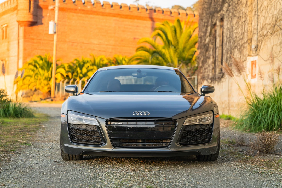 2014 Audi 42 R8 - Image 9 of 31