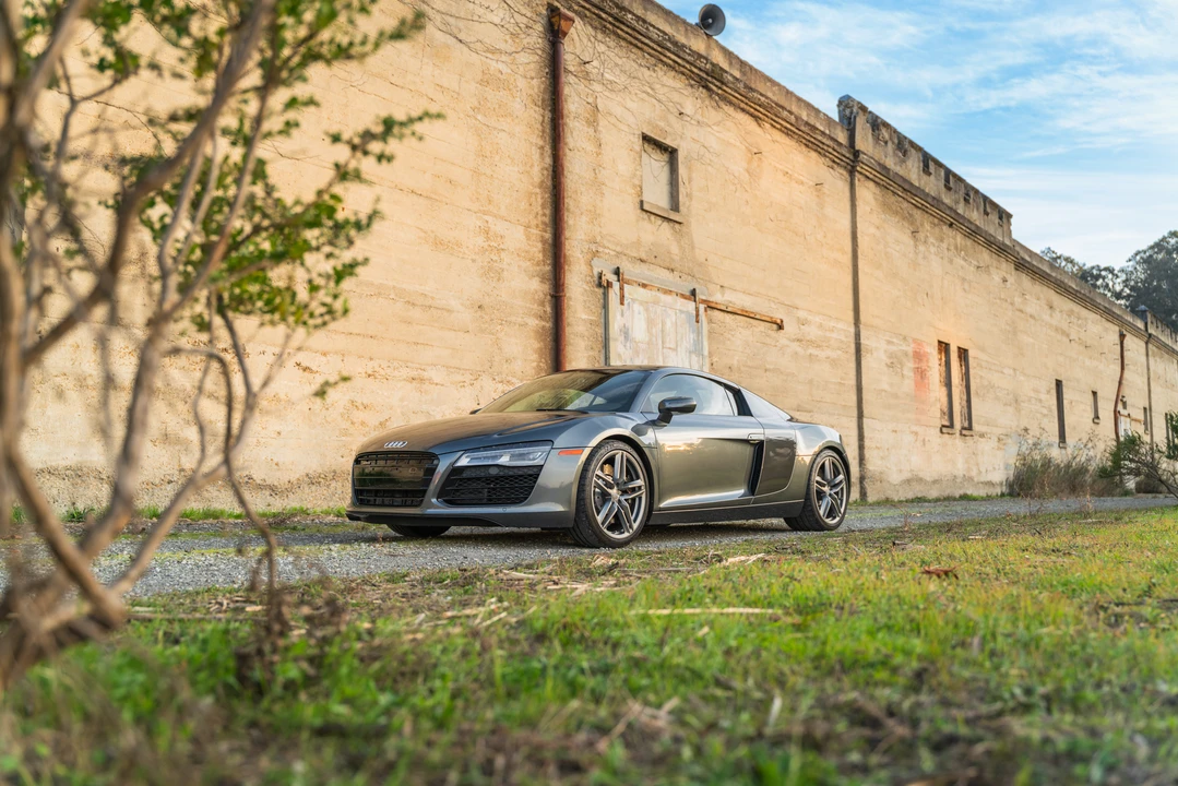 2014 Audi 42 R8 - Image 2 of 31