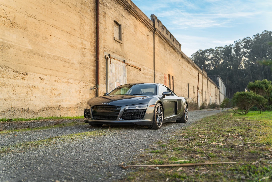 2014 Audi 42 R8 - Image 5 of 31