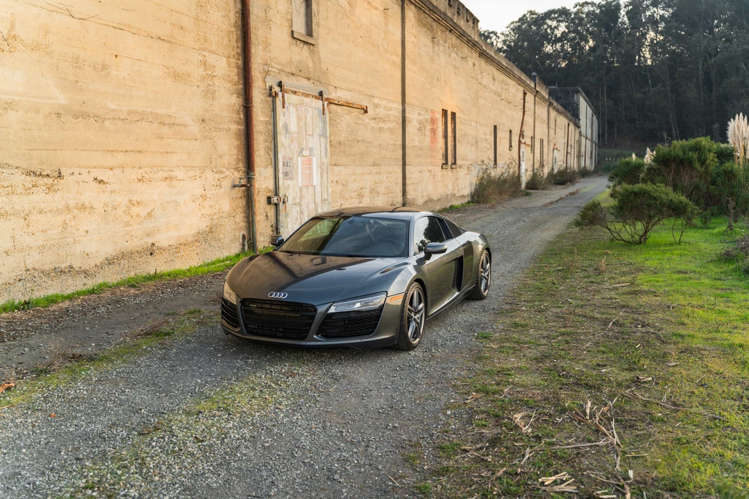 2014 Audi 42 R8 - Image 6 of 31