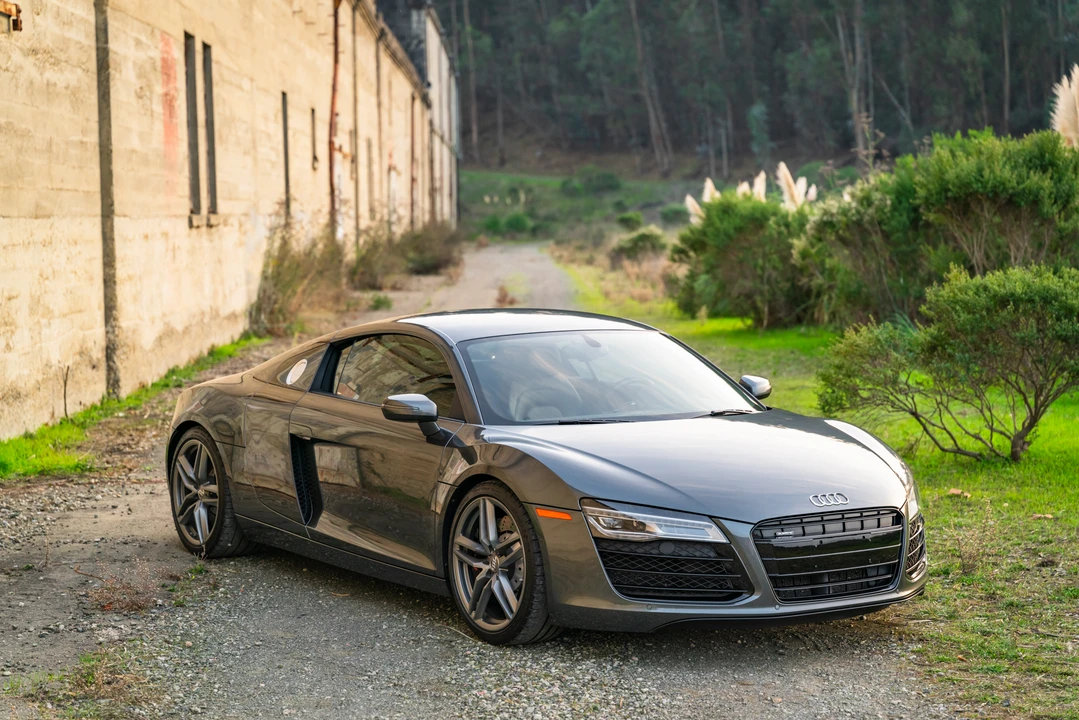 2014 Audi 42 R8 - Image 17 of 31
