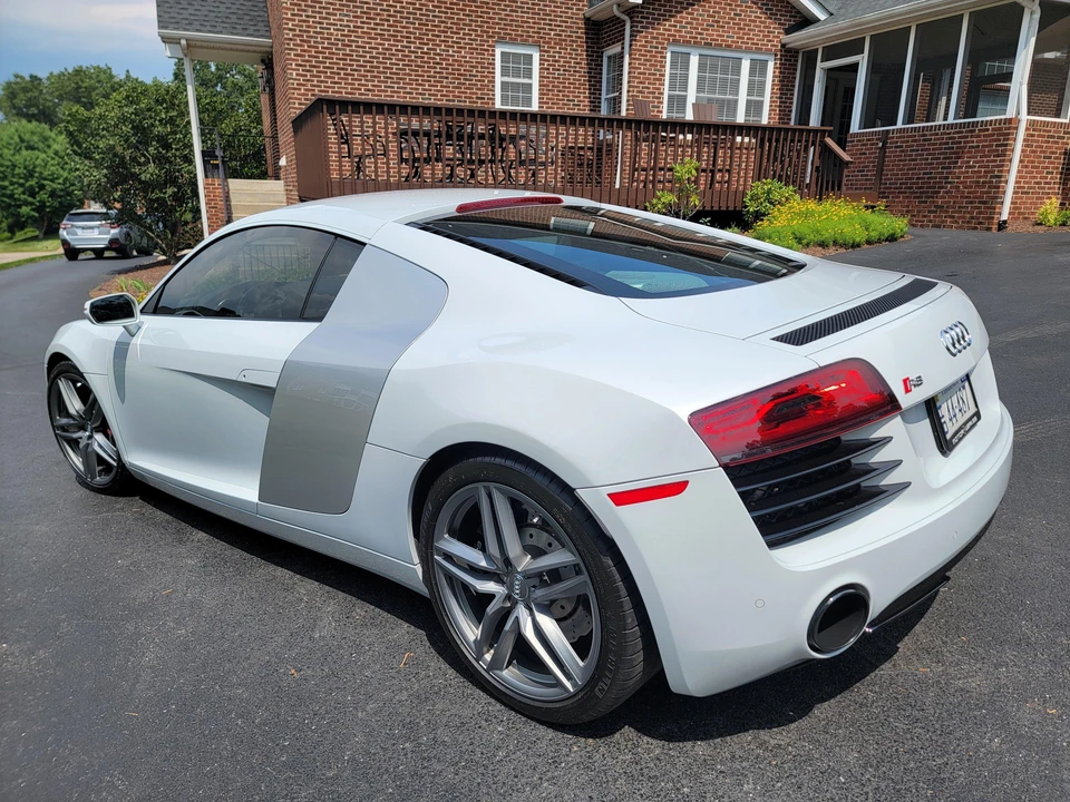 2014 Audi 42 R8 - Image 10 of 31