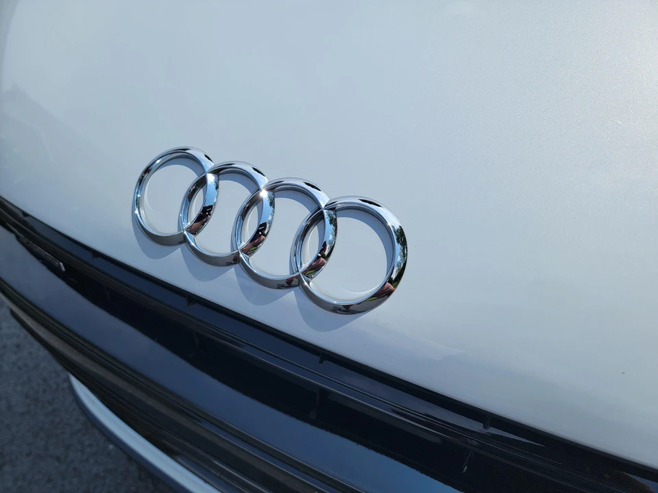 2014 Audi 42 R8 - Image 24 of 31