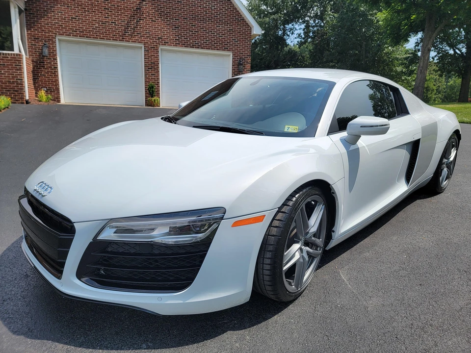 2014 Audi 42 R8 - Image 9 of 31