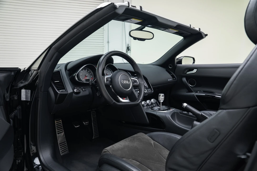 2014 Audi 42 R8 - Image 2 of 21