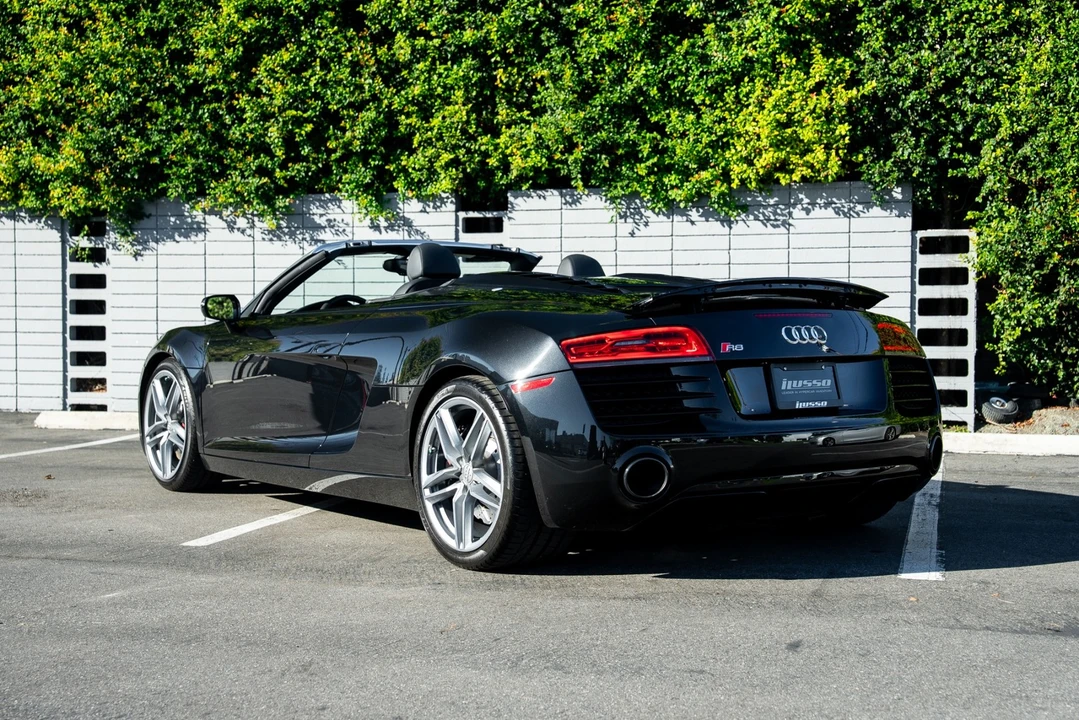 2014 Audi 42 R8 - Image 6 of 21